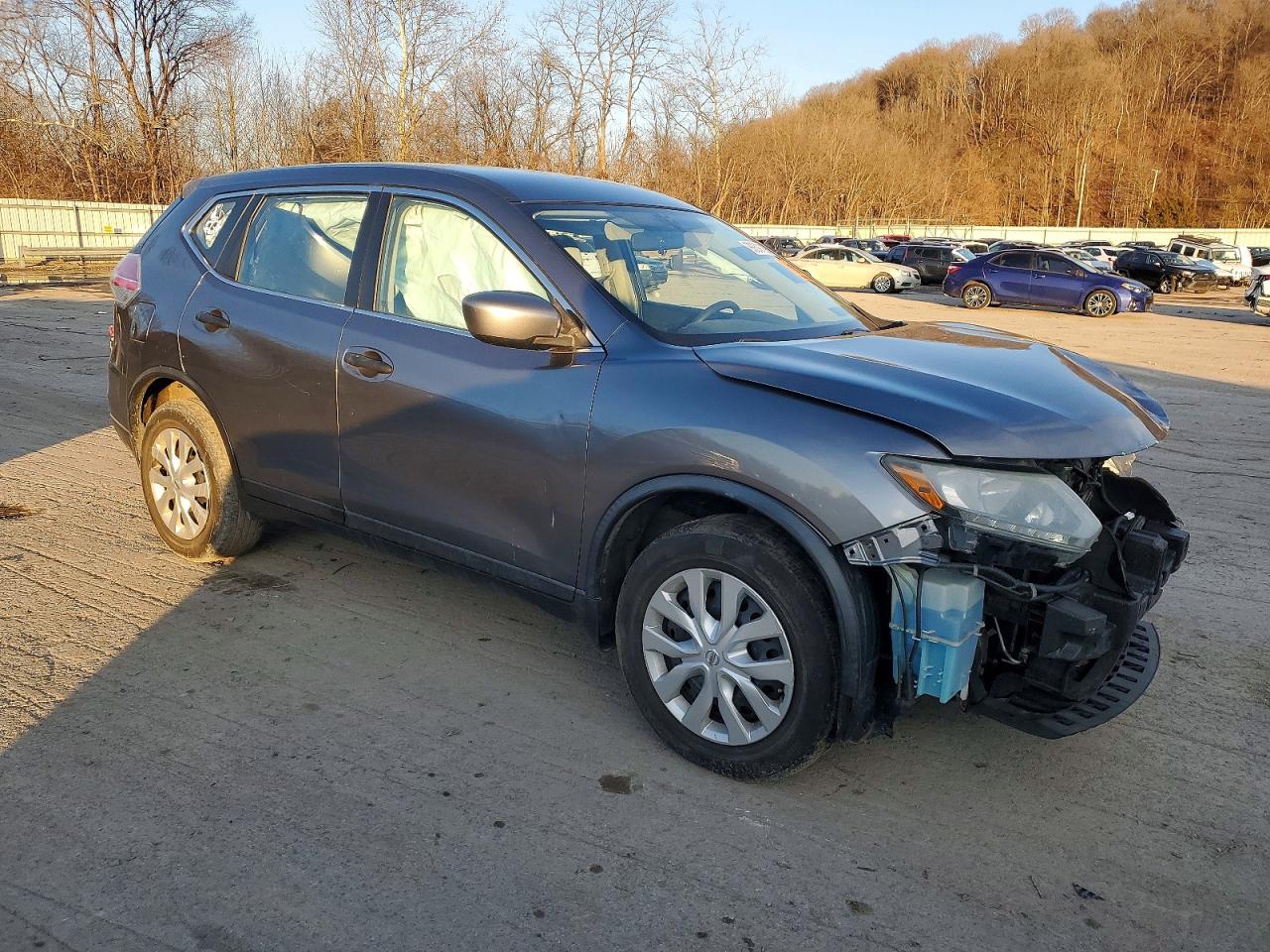 2016 NISSAN ROGUE S photo 4