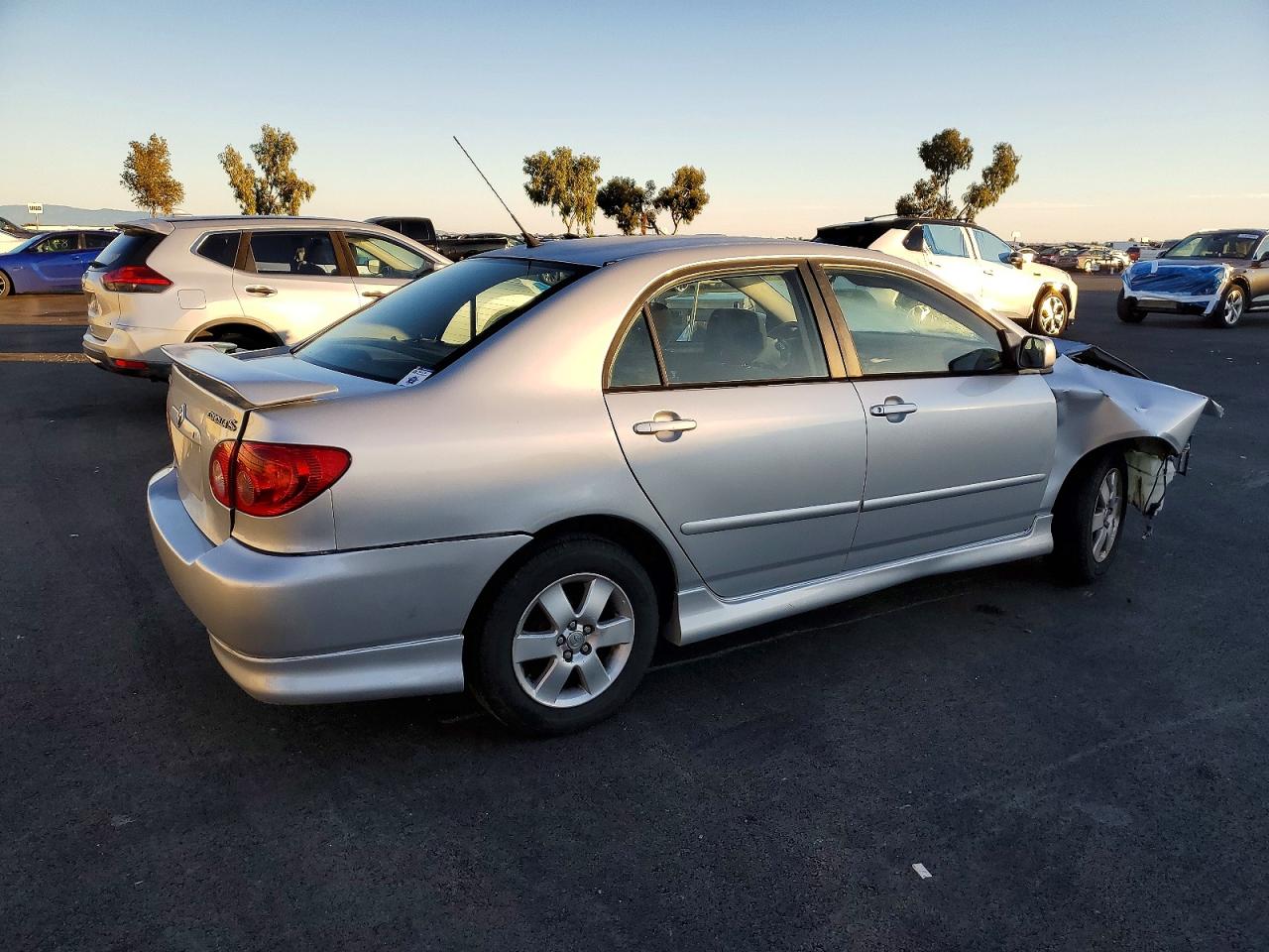 2006 TOYOTA COROLLA CE photo 3