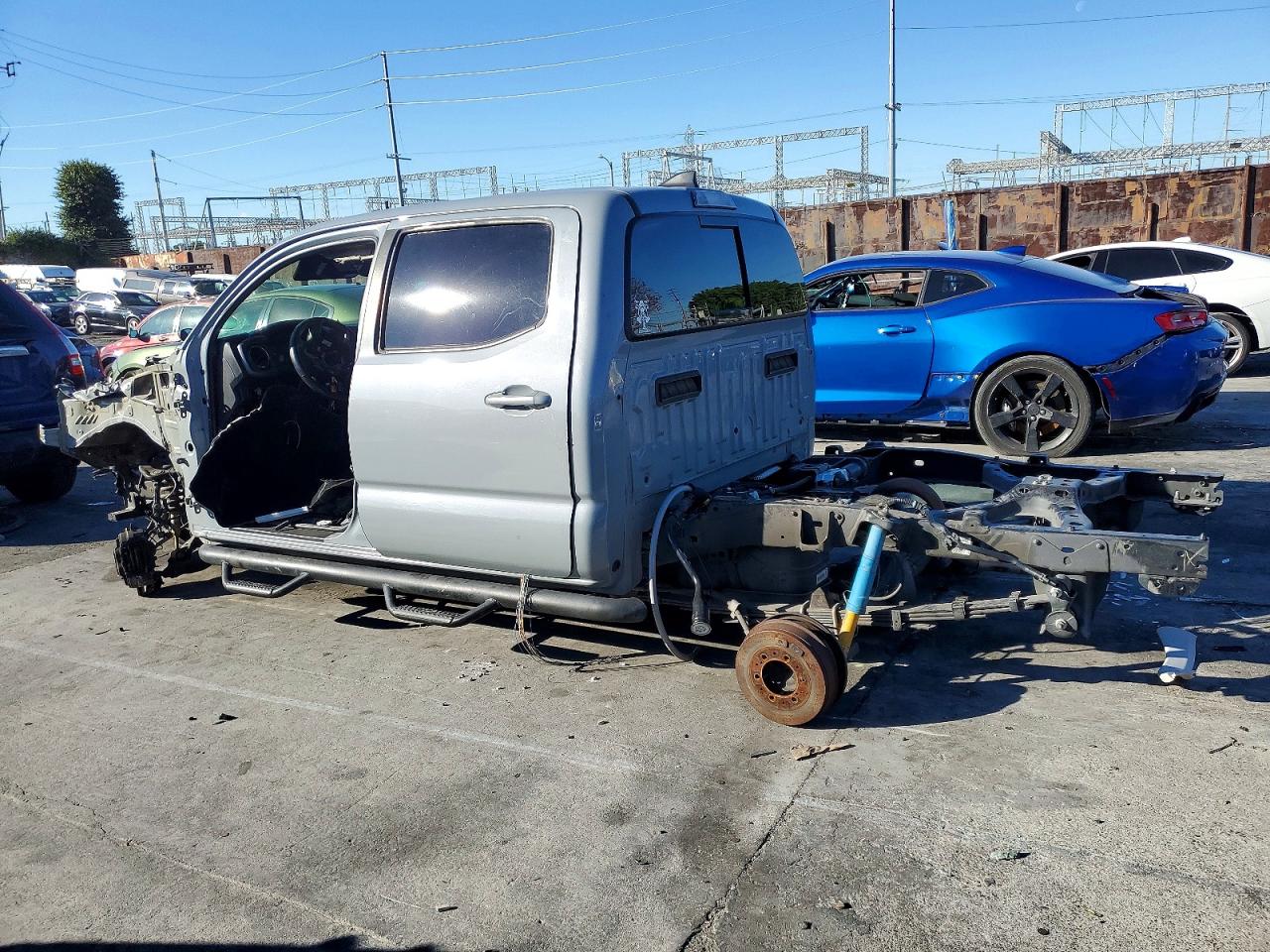 2019 TOYOTA TACOMA DOUBLE CAB photo 2