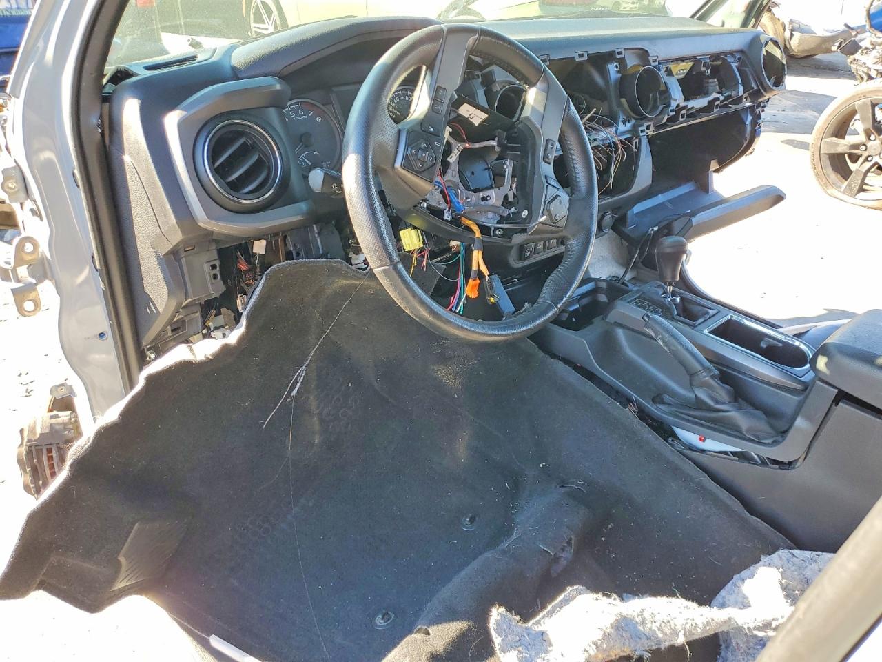 2019 TOYOTA TACOMA DOUBLE CAB photo 8