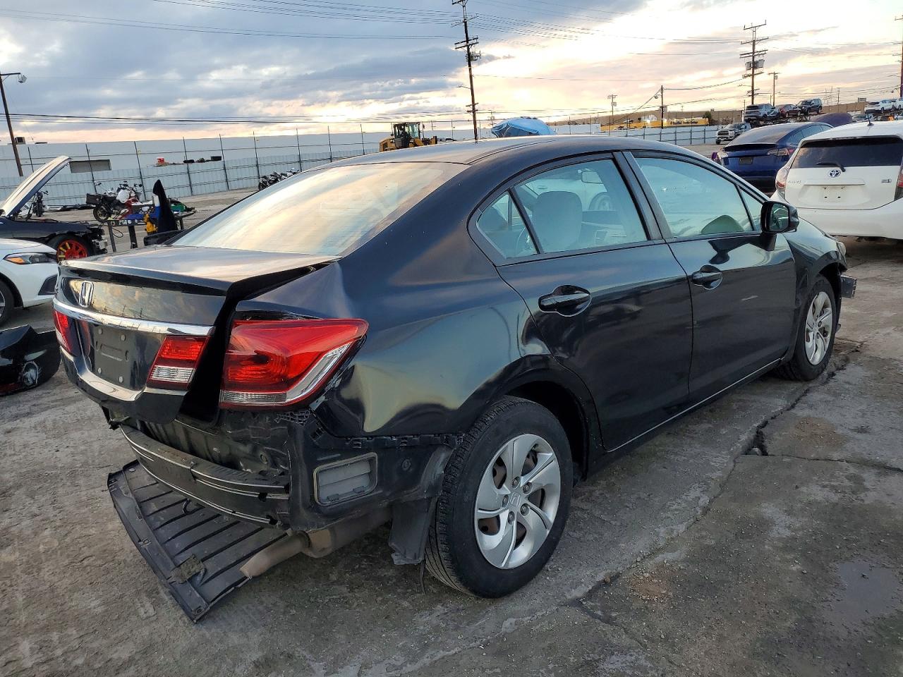 2013 HONDA CIVIC LX photo 5