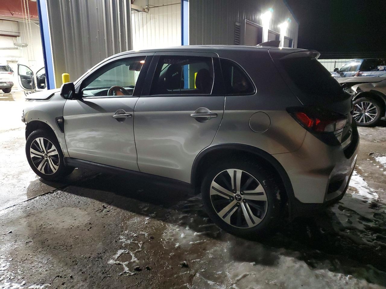2023 MITSUBISHI OUTLANDER SPORT S/SE photo 2