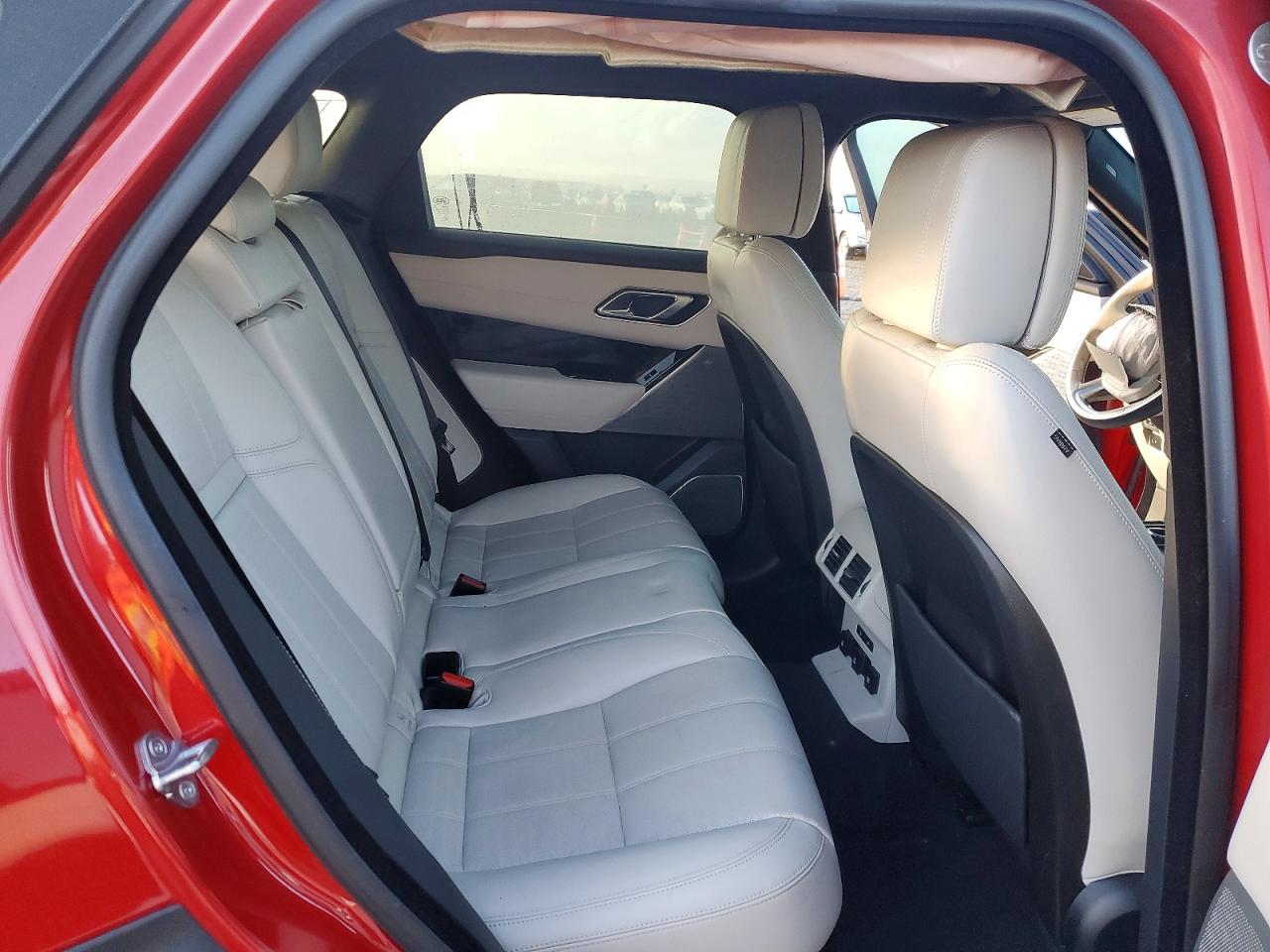 2019 LAND ROVER RANGE ROVER VELAR R-DYNAMIC HSE photo 11