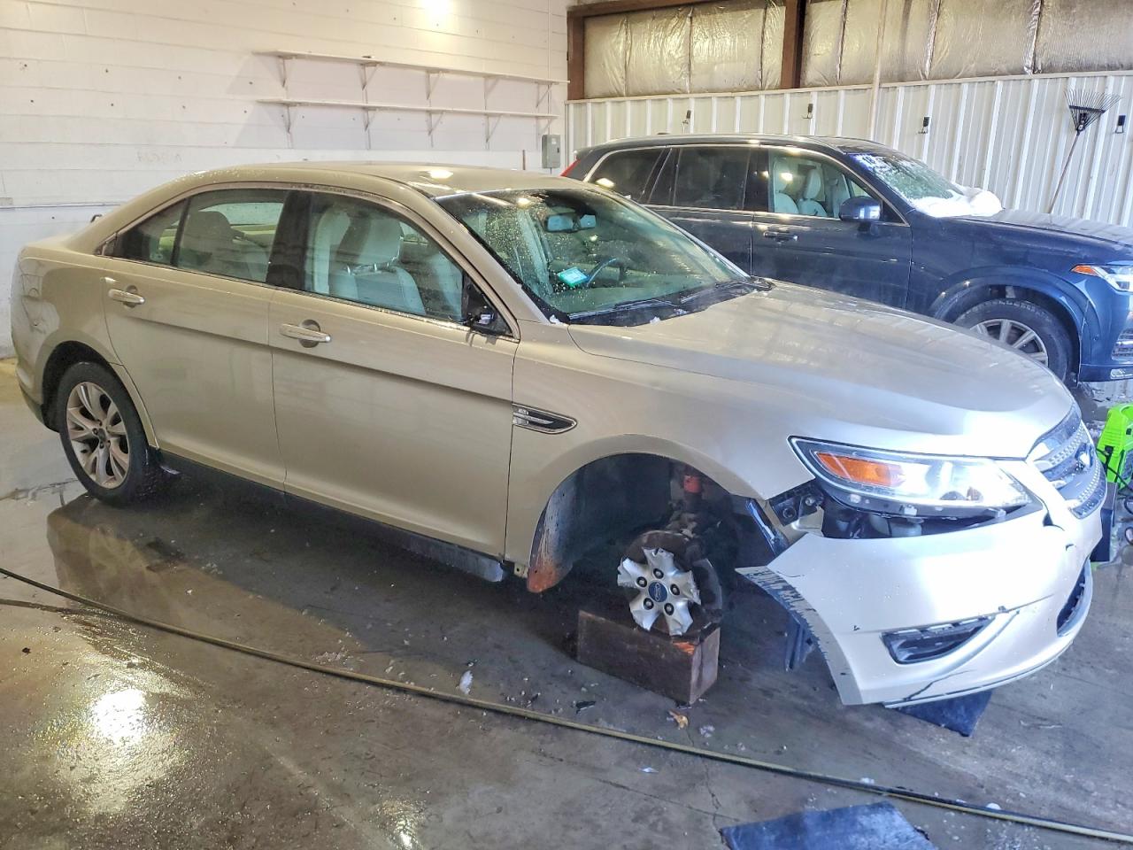 2010 FORD TAURUS SEL photo 4