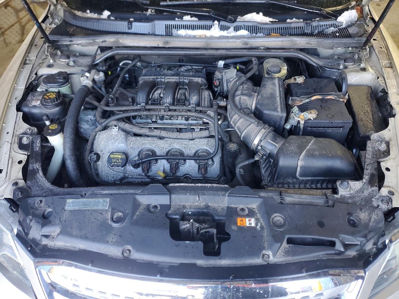 2010 FORD TAURUS SEL photo 11