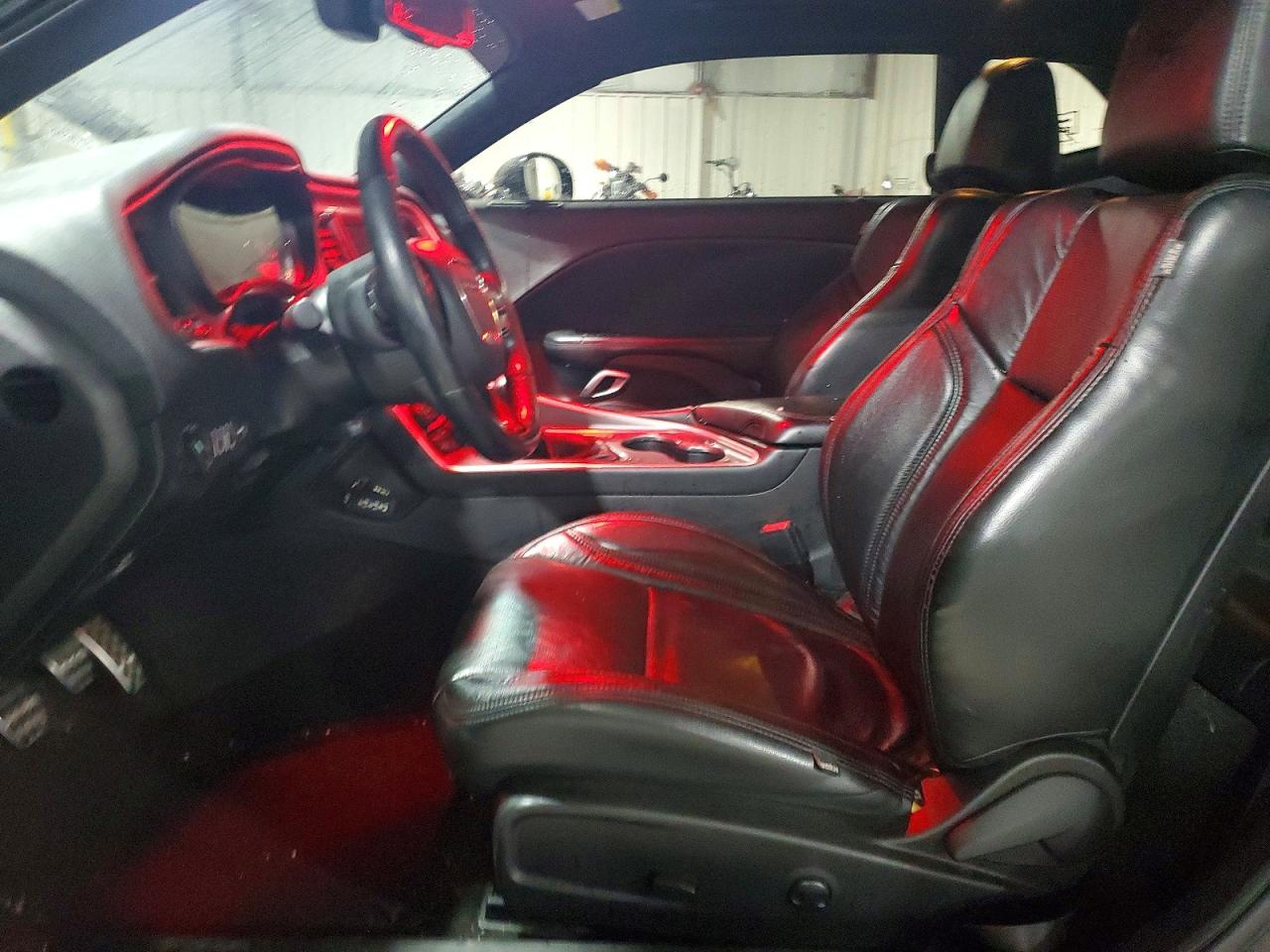 2022 DODGE CHALLENGER R/T photo 7