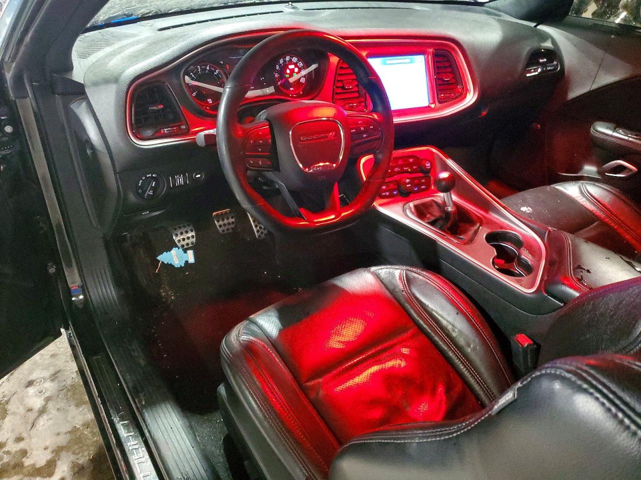 2022 DODGE CHALLENGER R/T photo 8