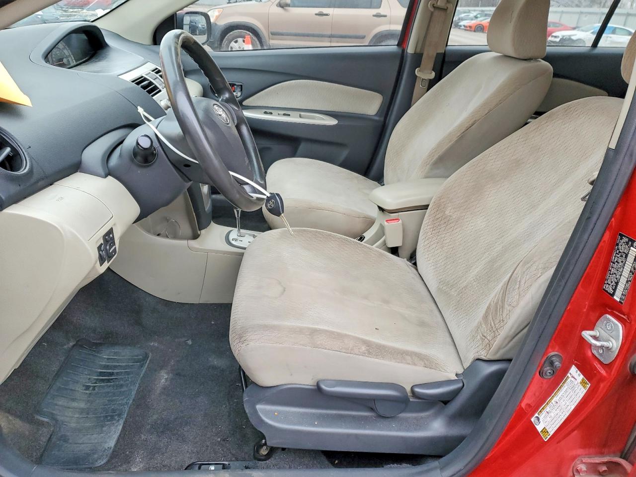 2008 TOYOTA YARIS photo 7