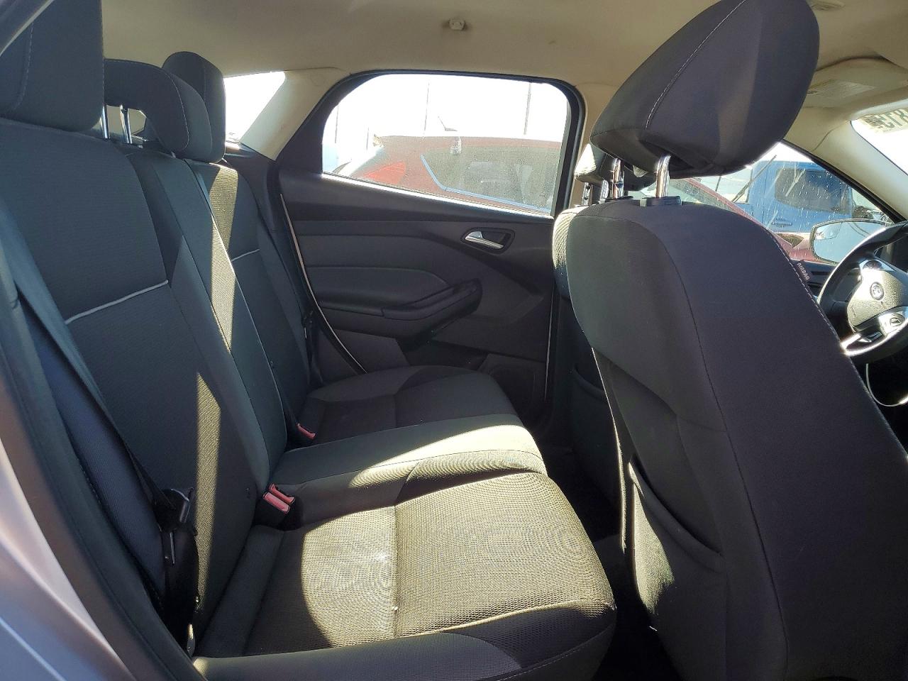 2013 FORD FOCUS SE photo 10