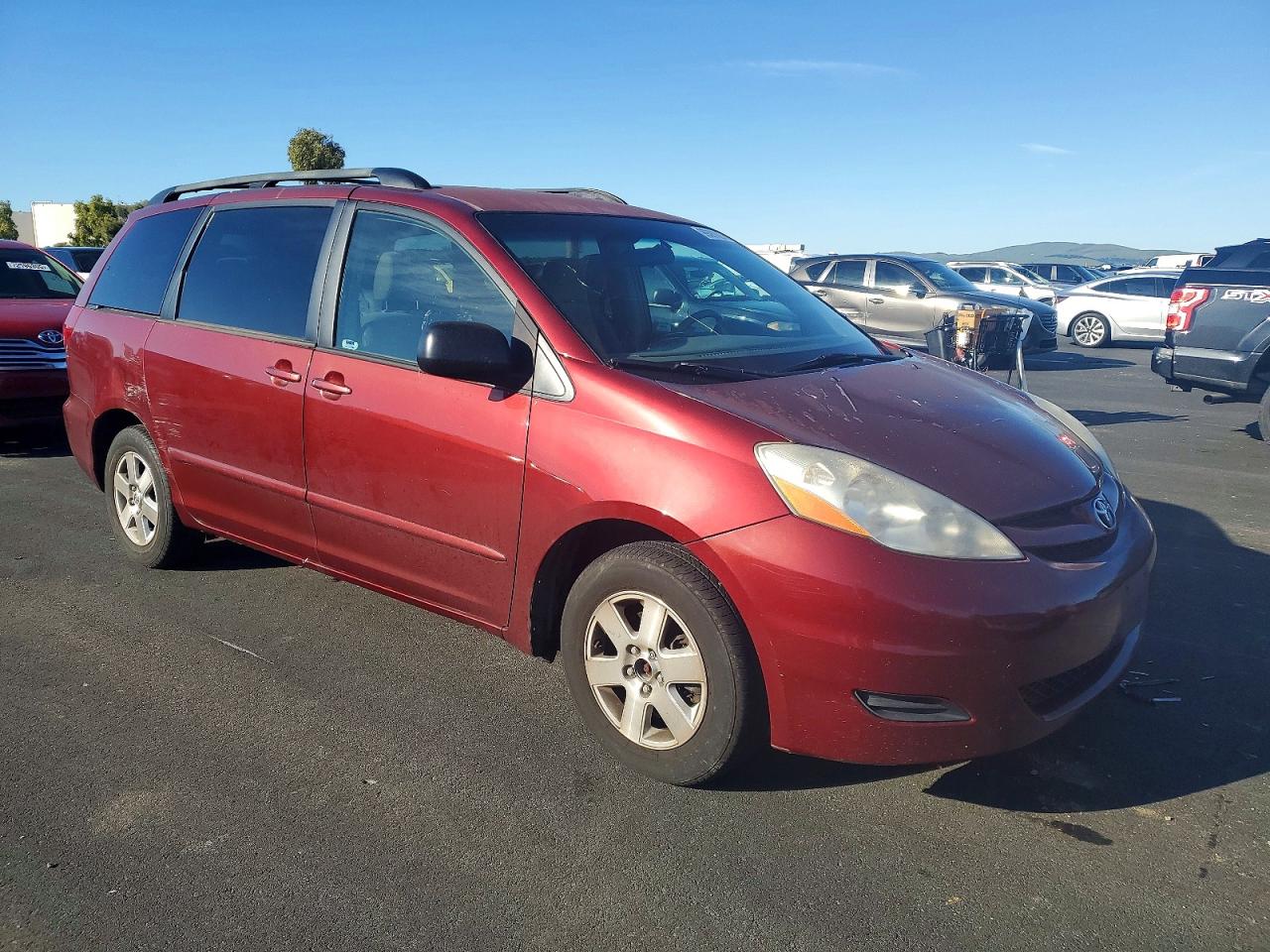 2007 TOYOTA SIENNA CE photo 4