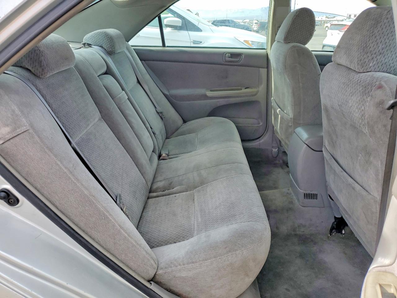 2002 TOYOTA CAMRY LE photo 19