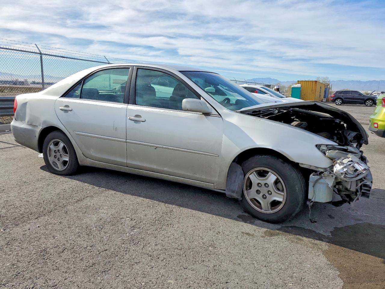 2002 TOYOTA CAMRY LE photo 7