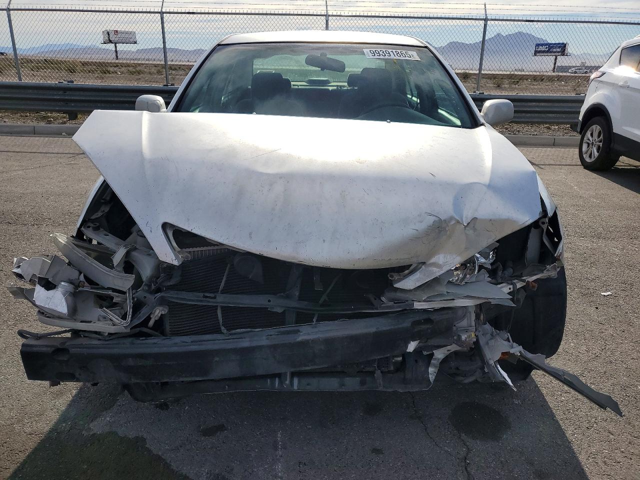 2002 TOYOTA CAMRY LE photo 9