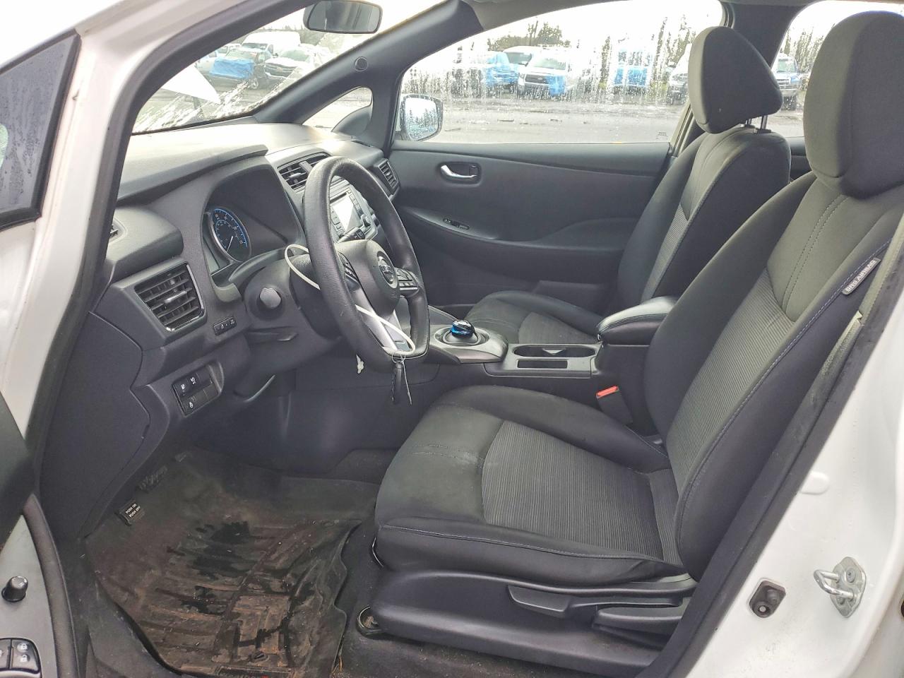 2019 NISSAN LEAF S photo 7