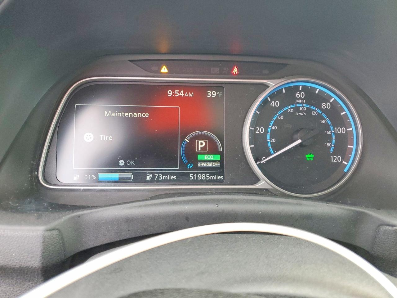 2019 NISSAN LEAF S photo 9