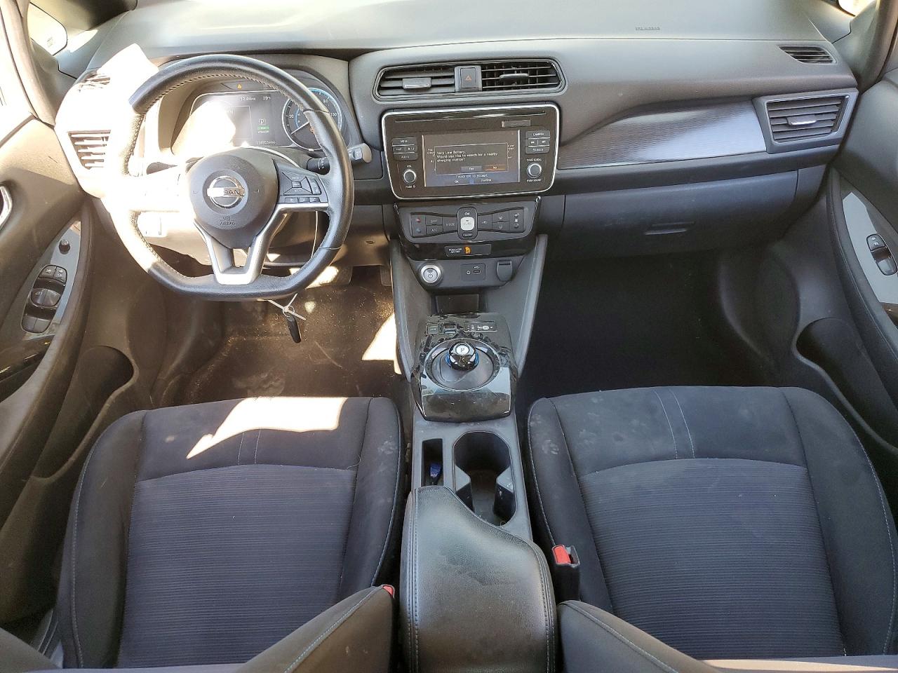 2018 NISSAN LEAF S photo 8