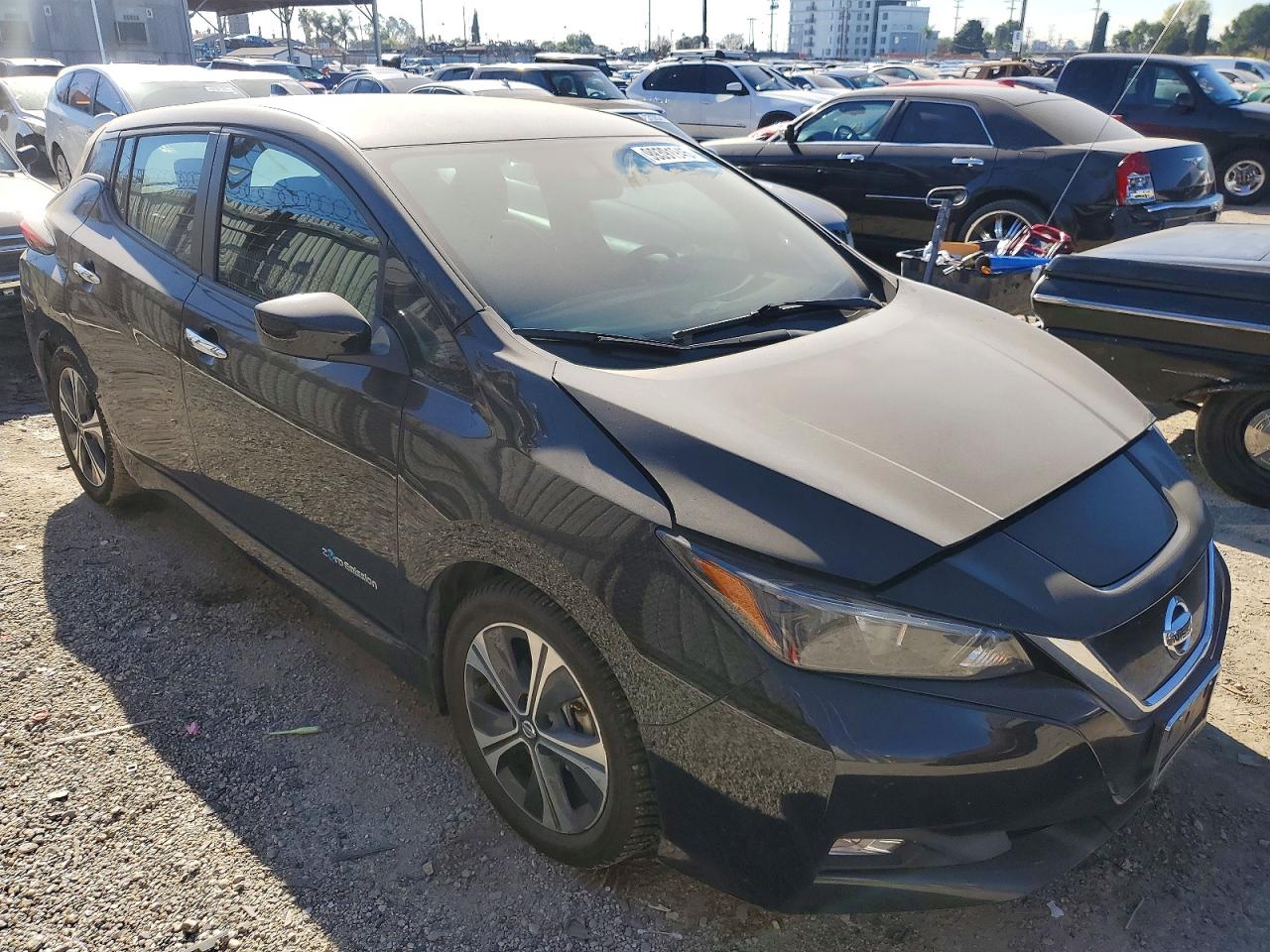 2018 NISSAN LEAF S photo 4