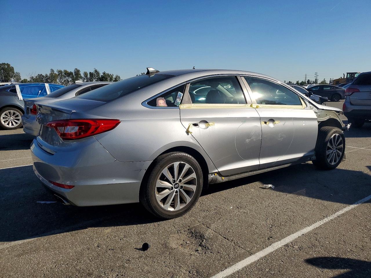 2015 HYUNDAI SONATA SPORT photo 3