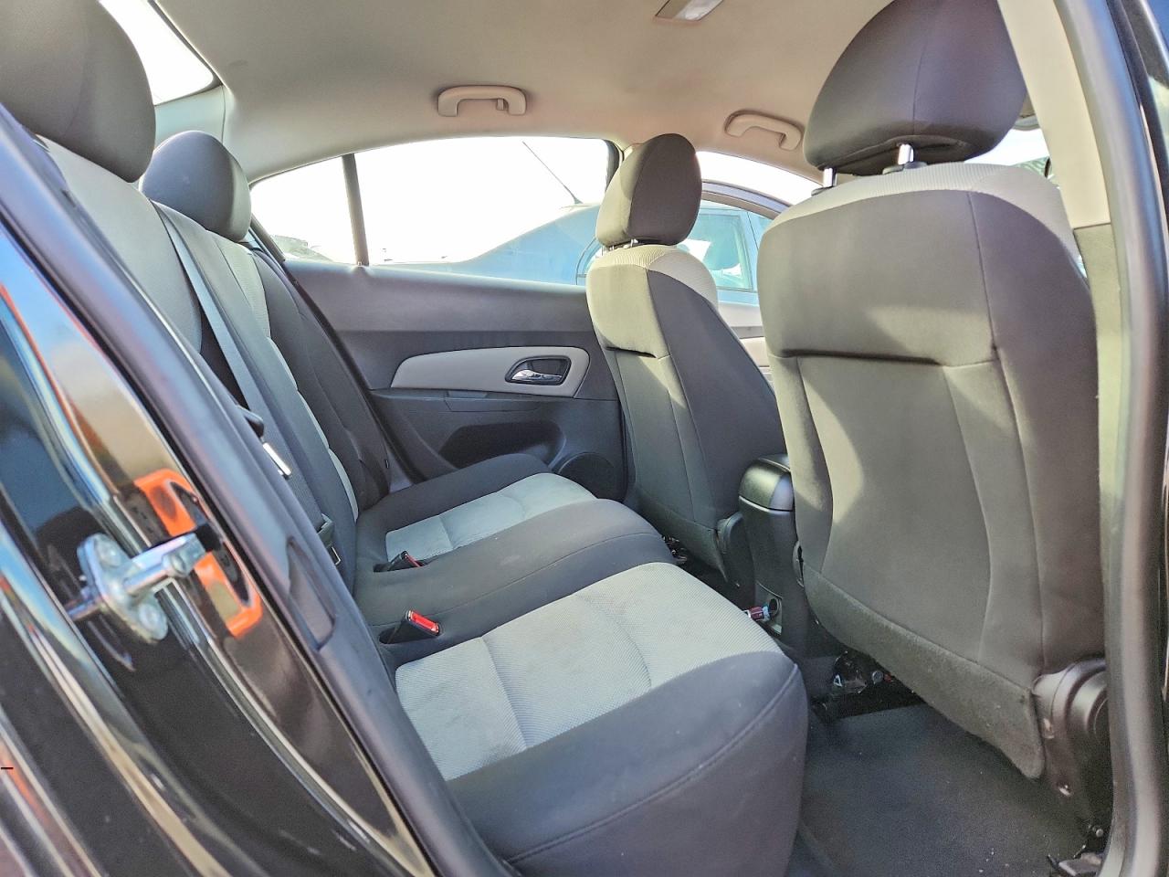 2015 CHEVROLET CRUZE LS photo 10