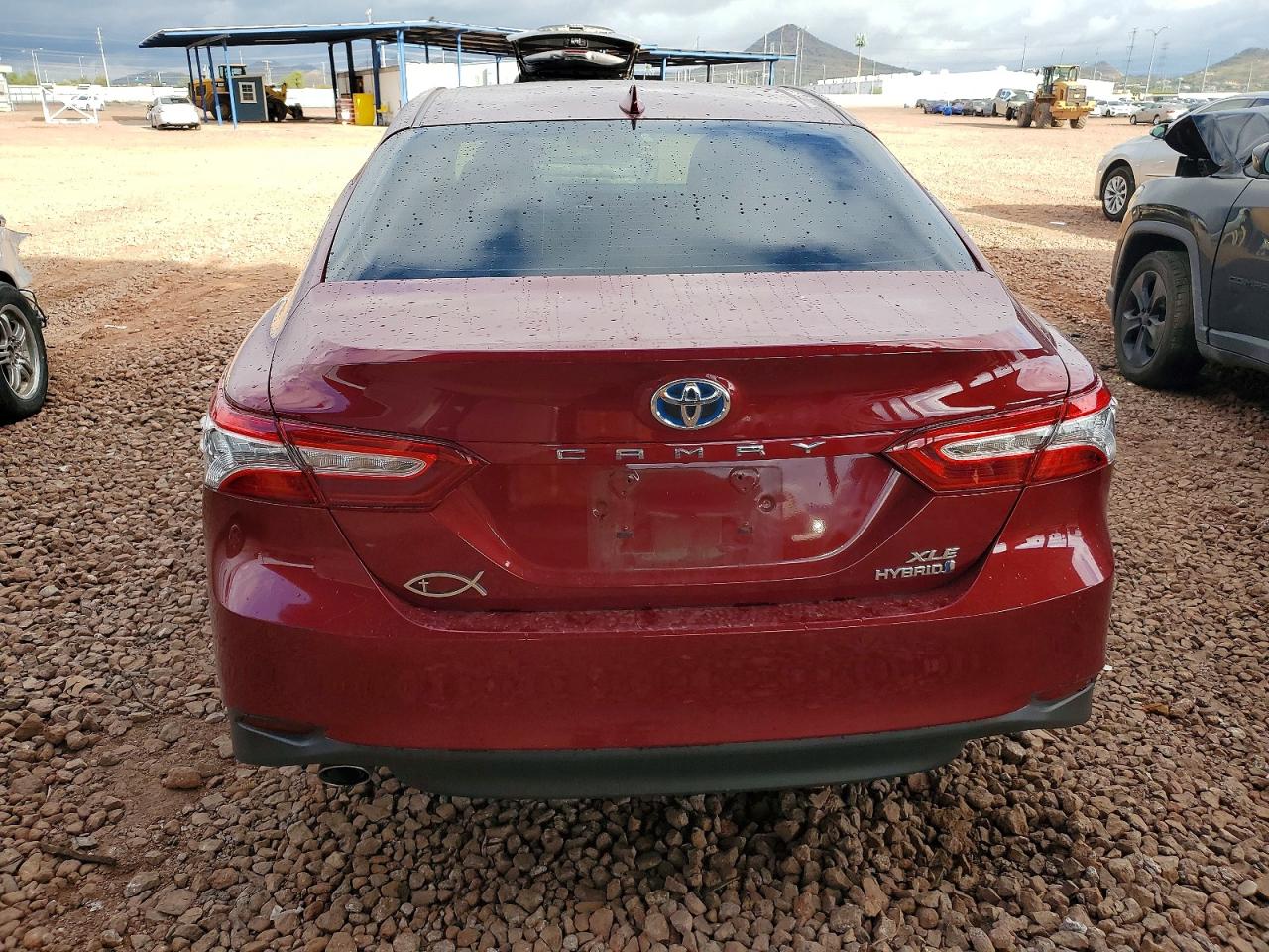 2020 TOYOTA CAMRY XLE photo 6