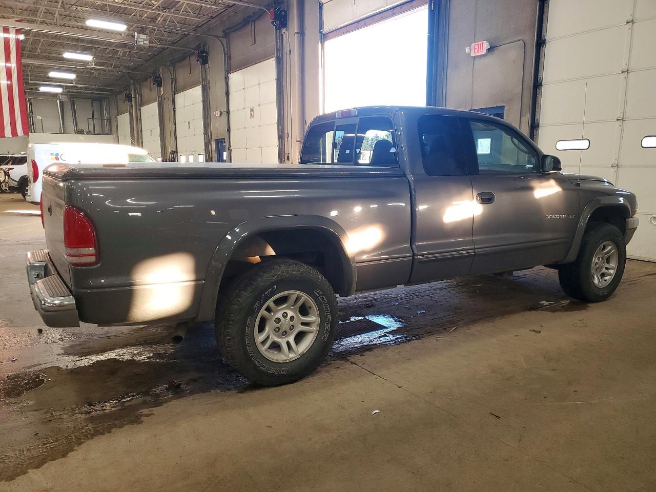 2002 DODGE DAKOTA SLT photo 3