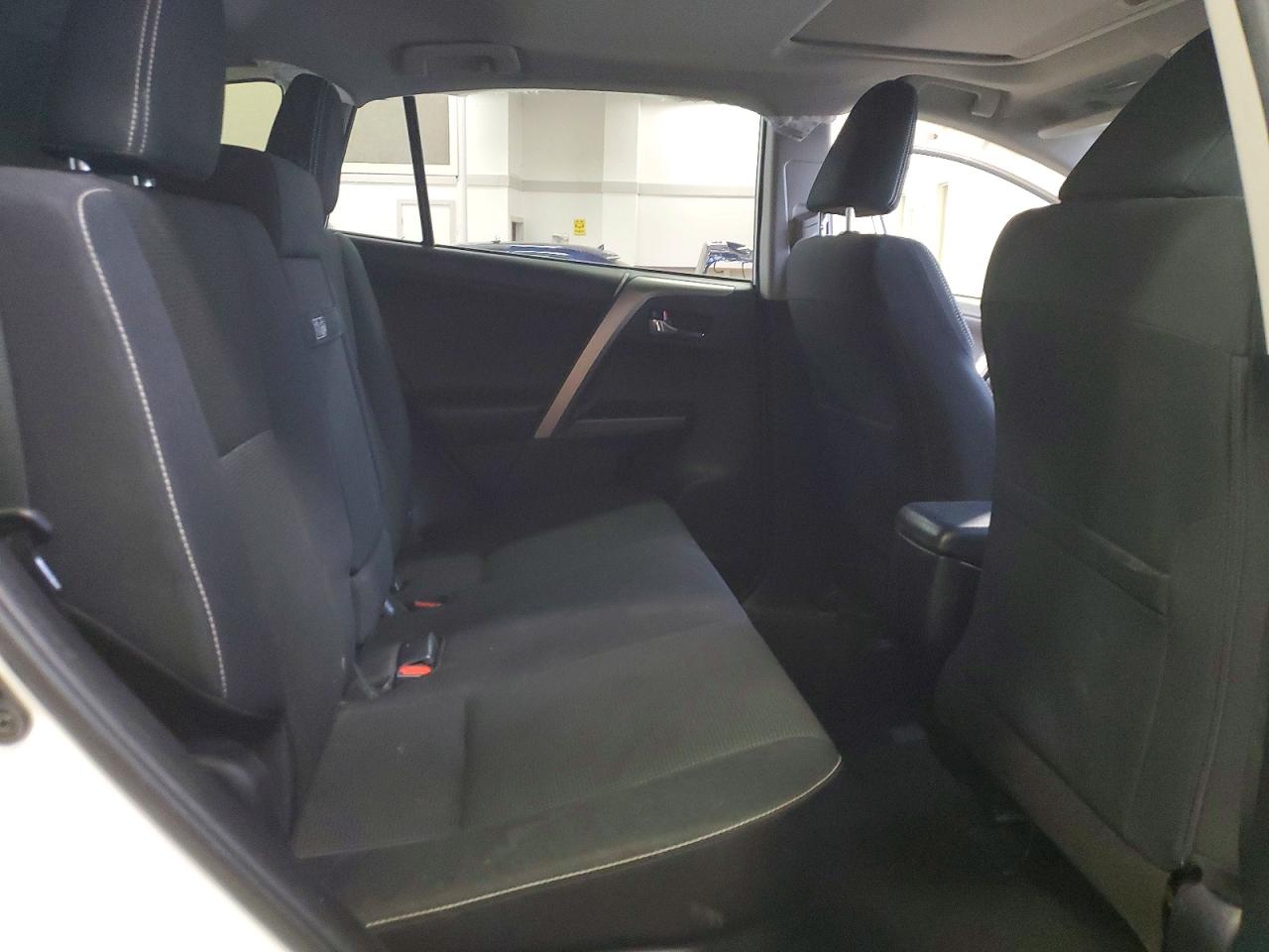 2017 TOYOTA RAV4 HV LE photo 11