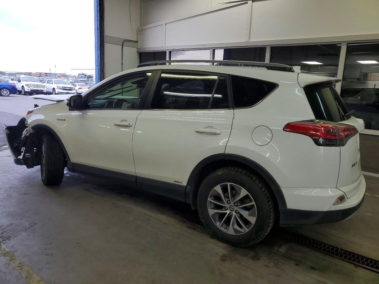 2017 TOYOTA RAV4 HV LE photo 2