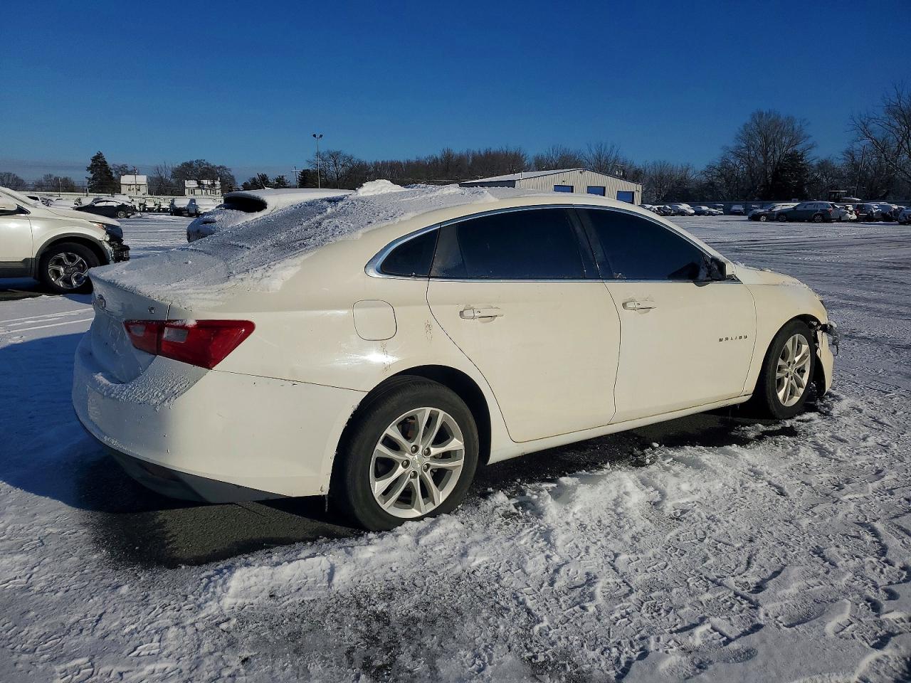 2016 CHEVROLET MALIBU LT photo 3