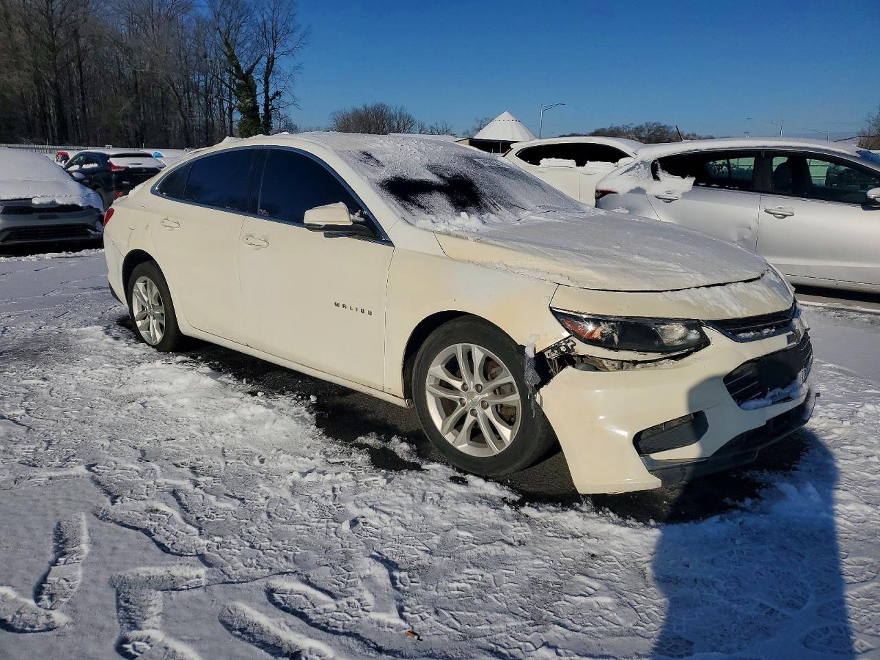 2016 CHEVROLET MALIBU LT photo 4