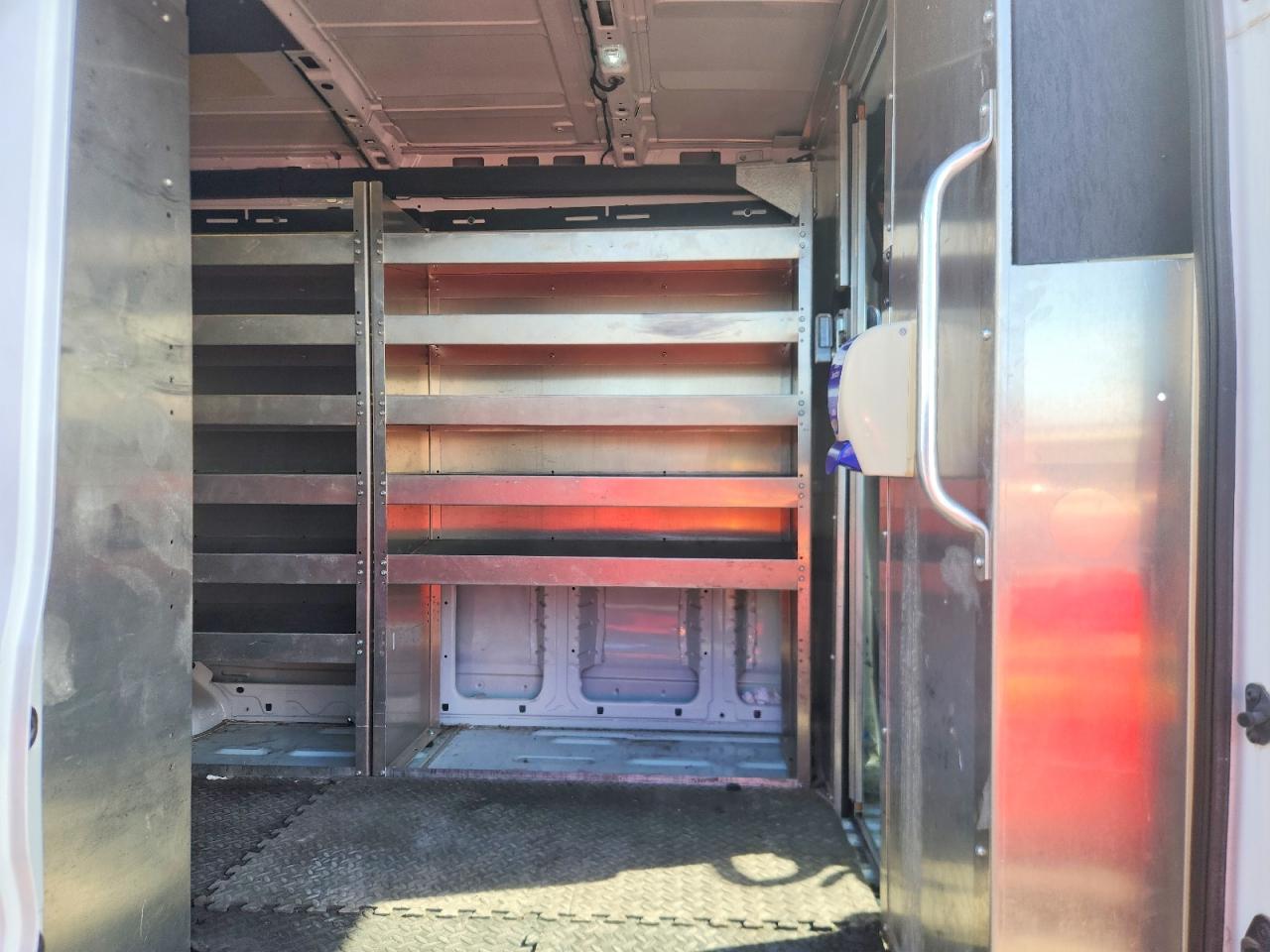 2016 FORD TRANSIT T-150 photo 11