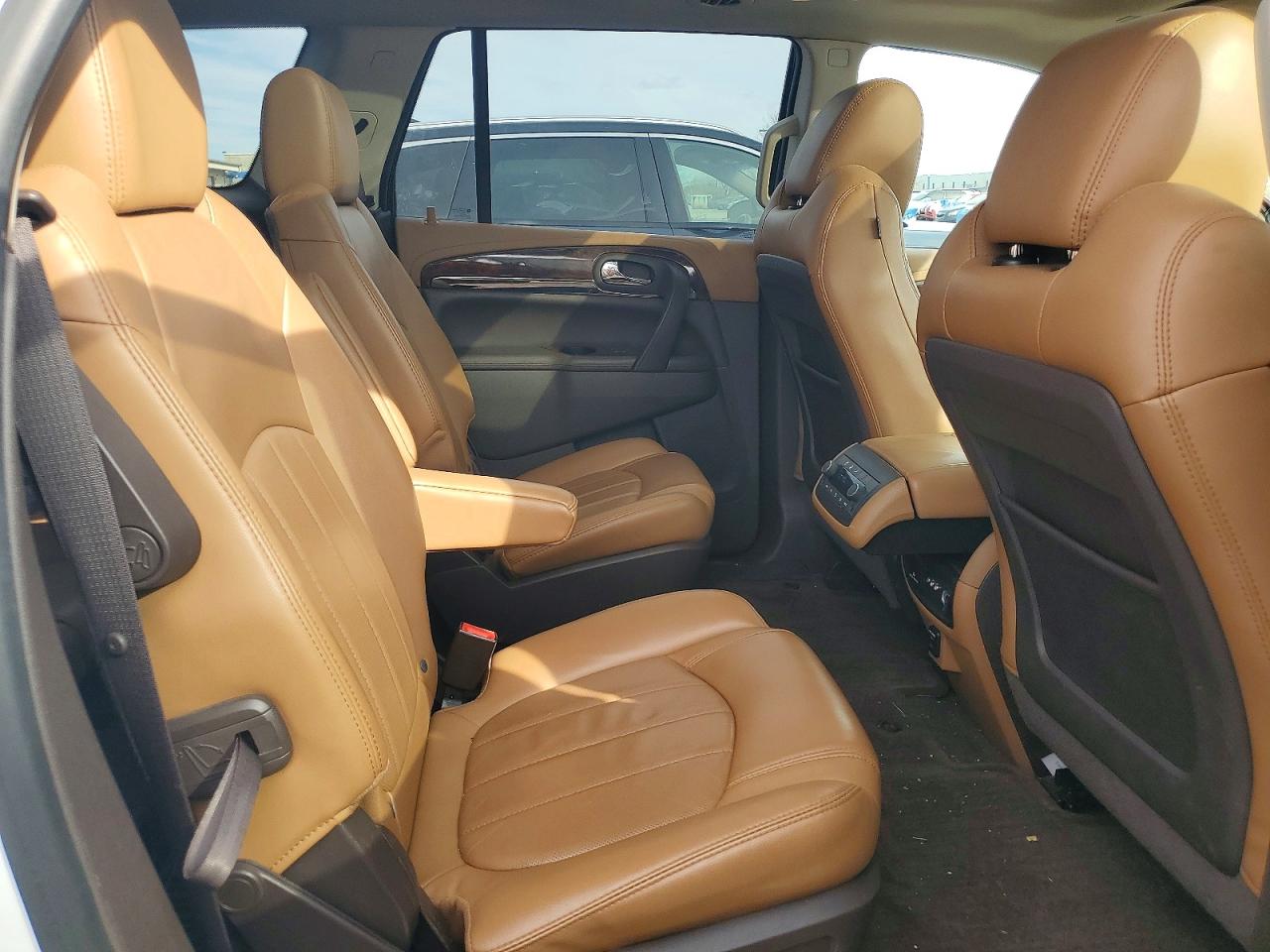 2016 BUICK ENCLAVE photo 11