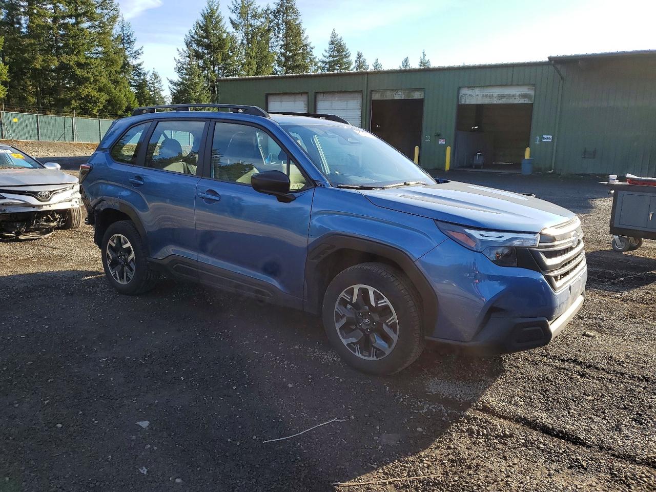2025 SUBARU FORESTER photo 4