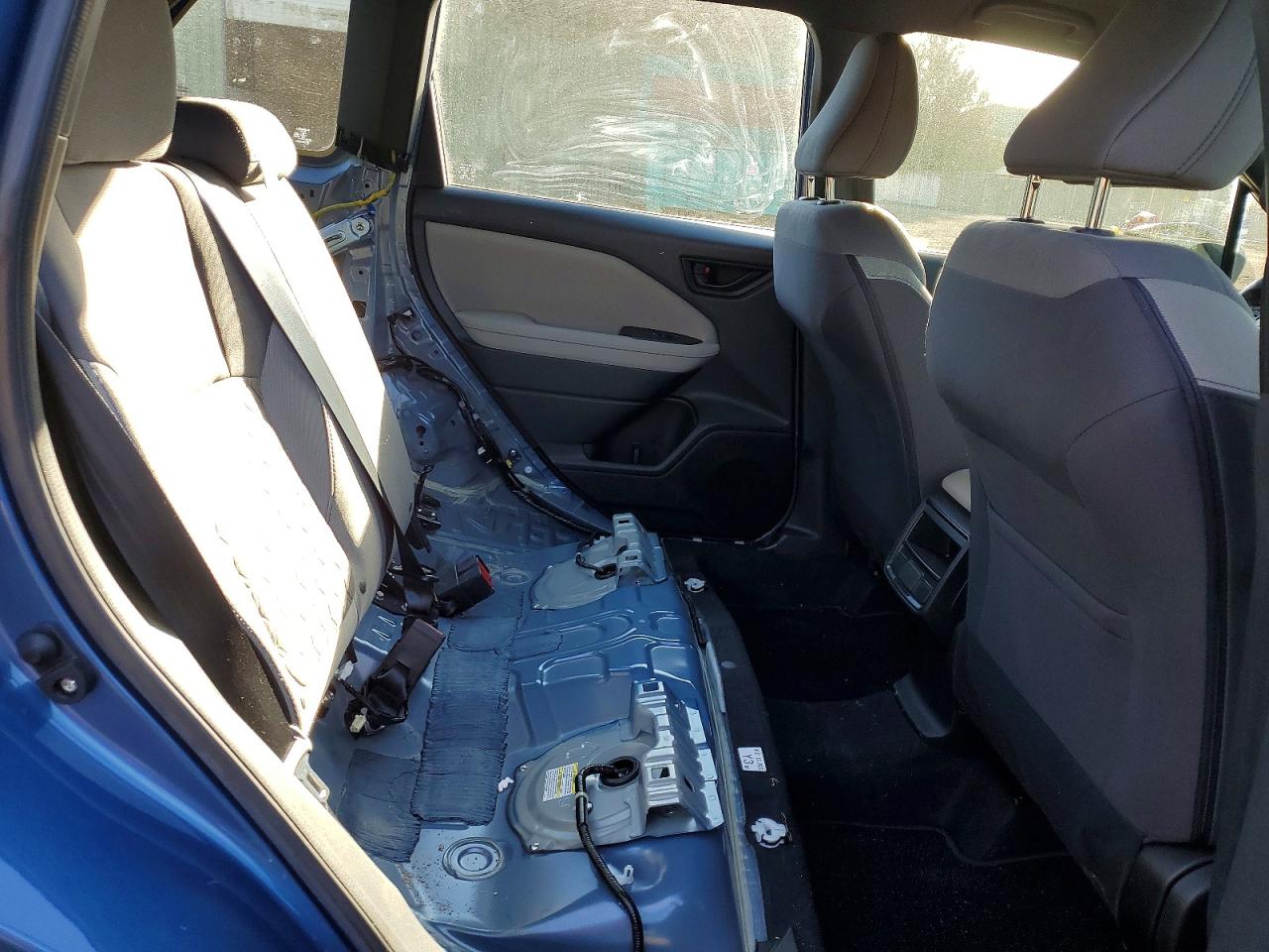 2025 SUBARU FORESTER photo 11