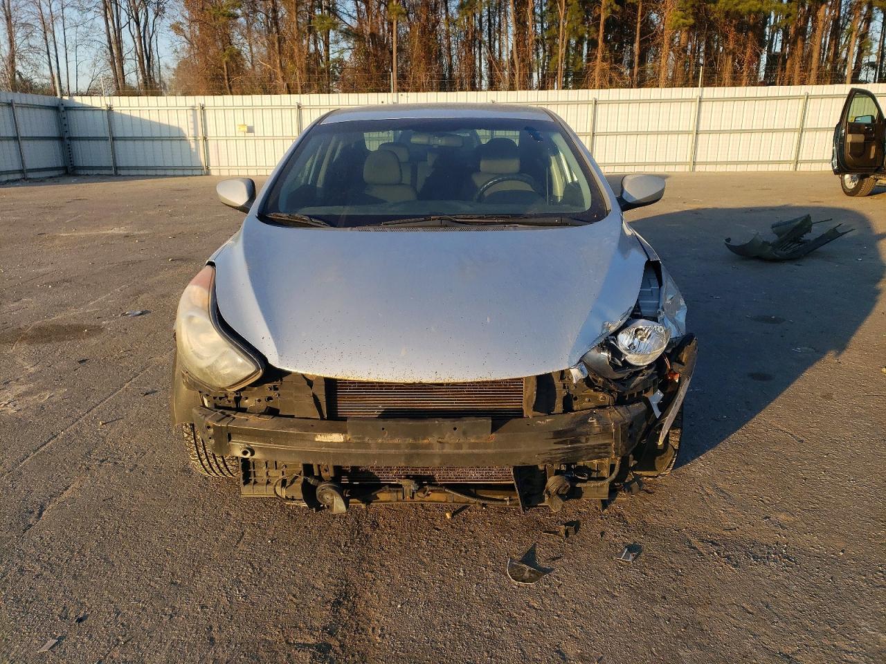 2013 HYUNDAI ELANTRA GLS photo 5