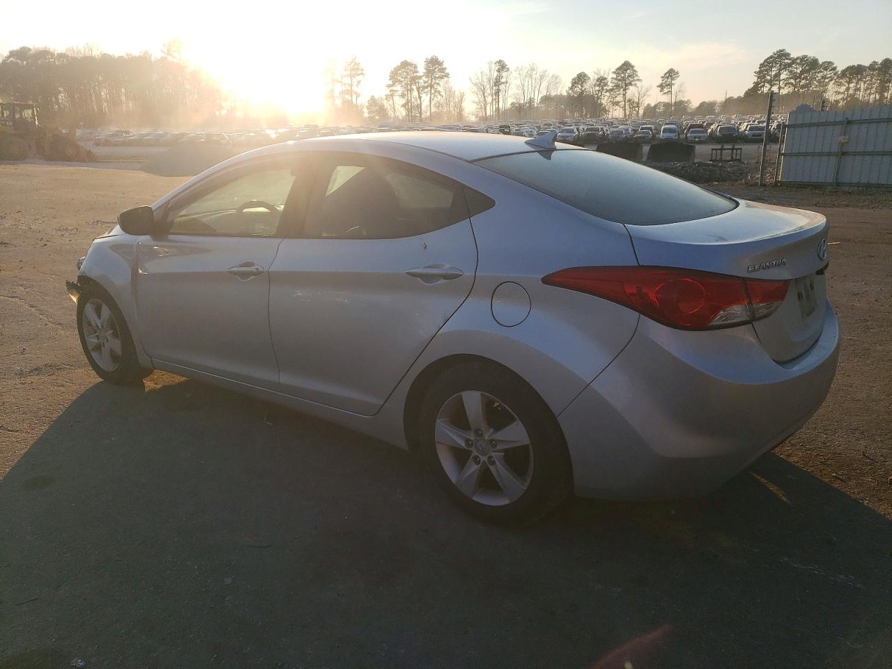 2013 HYUNDAI ELANTRA GLS photo 2