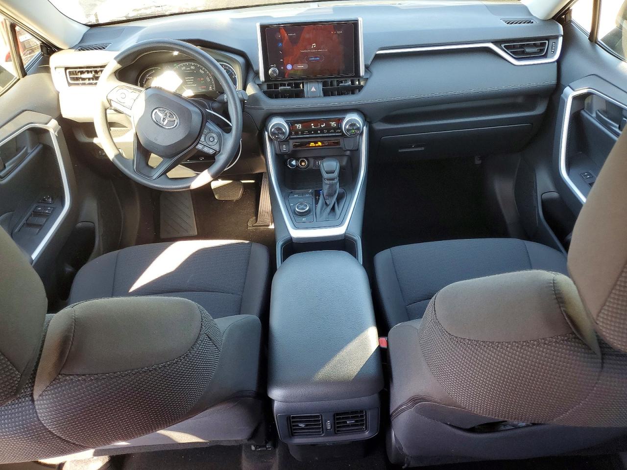 2025 TOYOTA RAV4 LE photo 22