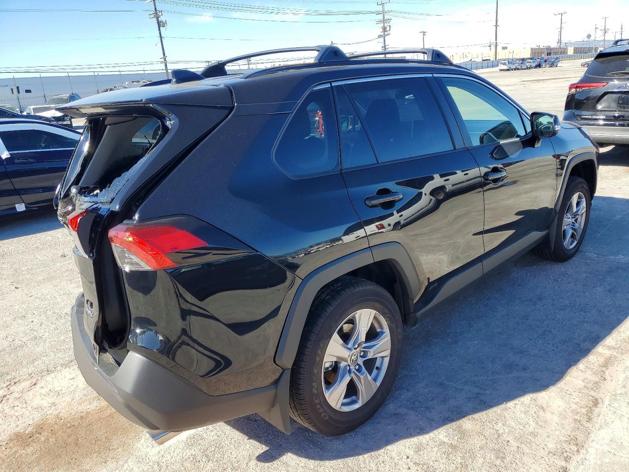 2025 TOYOTA RAV4 LE photo 7