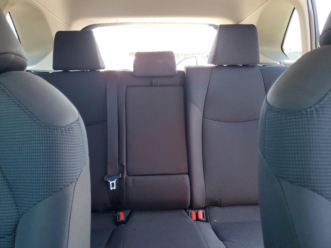 2025 TOYOTA RAV4 LE photo 28