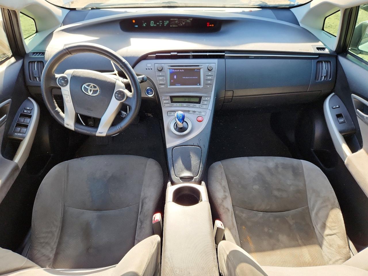 2012 TOYOTA PRIUS photo 8