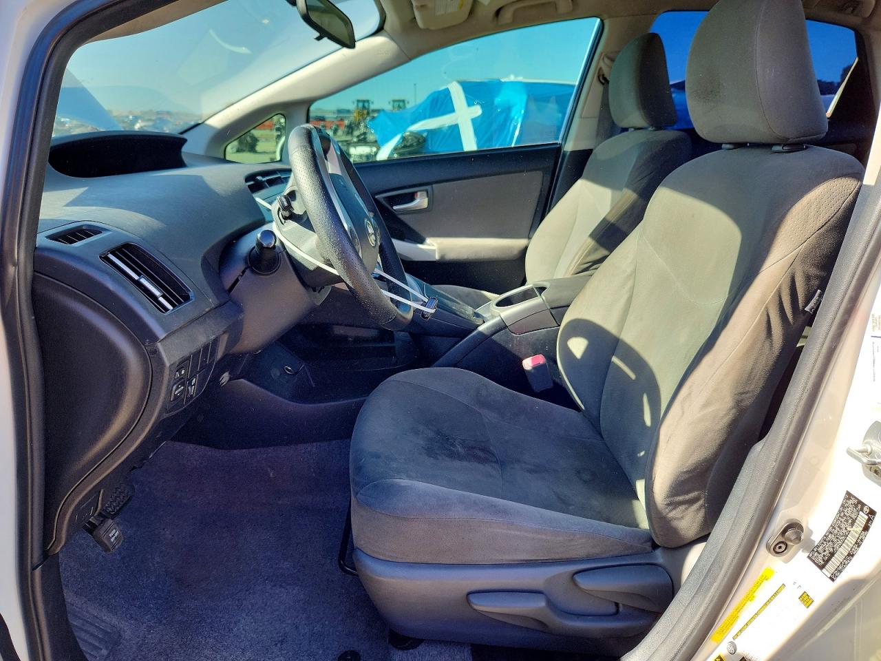 2012 TOYOTA PRIUS photo 7