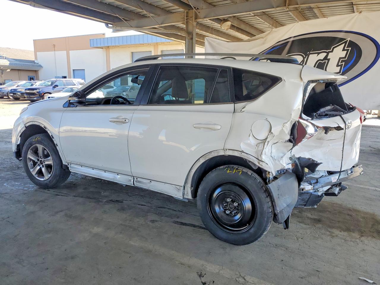 2015 TOYOTA RAV4 XLE photo 2