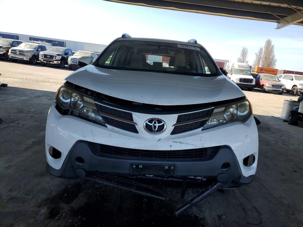 2015 TOYOTA RAV4 XLE photo 5