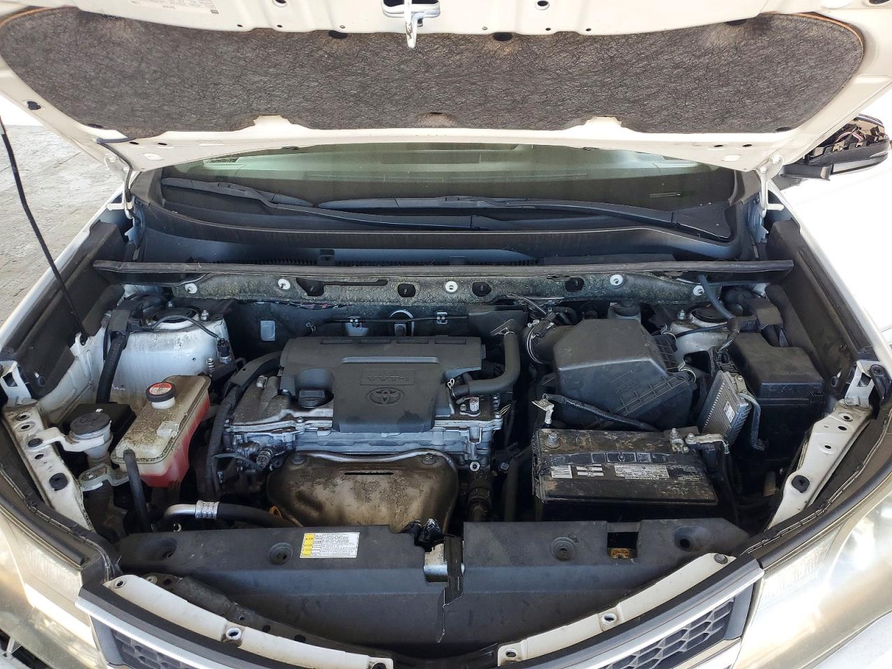 2015 TOYOTA RAV4 XLE photo 11