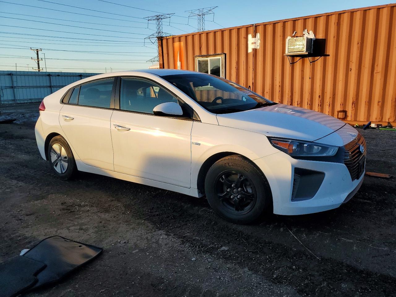 2017 HYUNDAI IONIQ photo 4