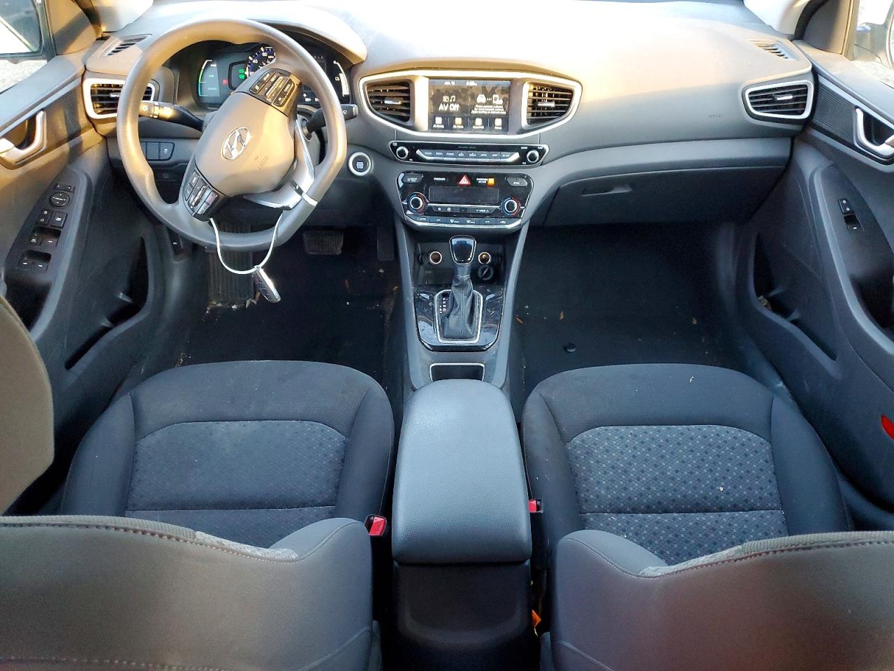 2017 HYUNDAI IONIQ photo 8