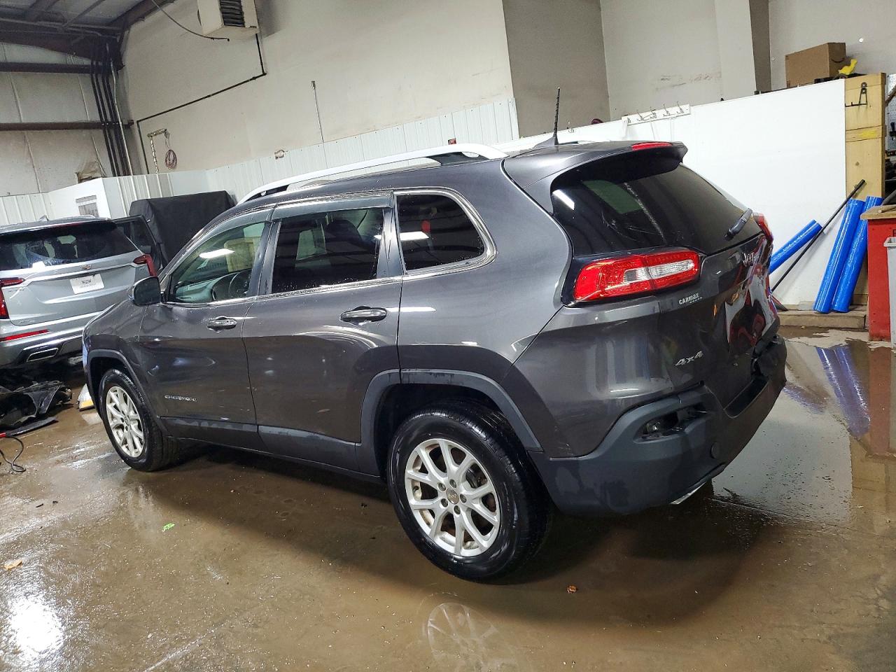 2016 JEEP CHEROKEE LATITUDE photo 2