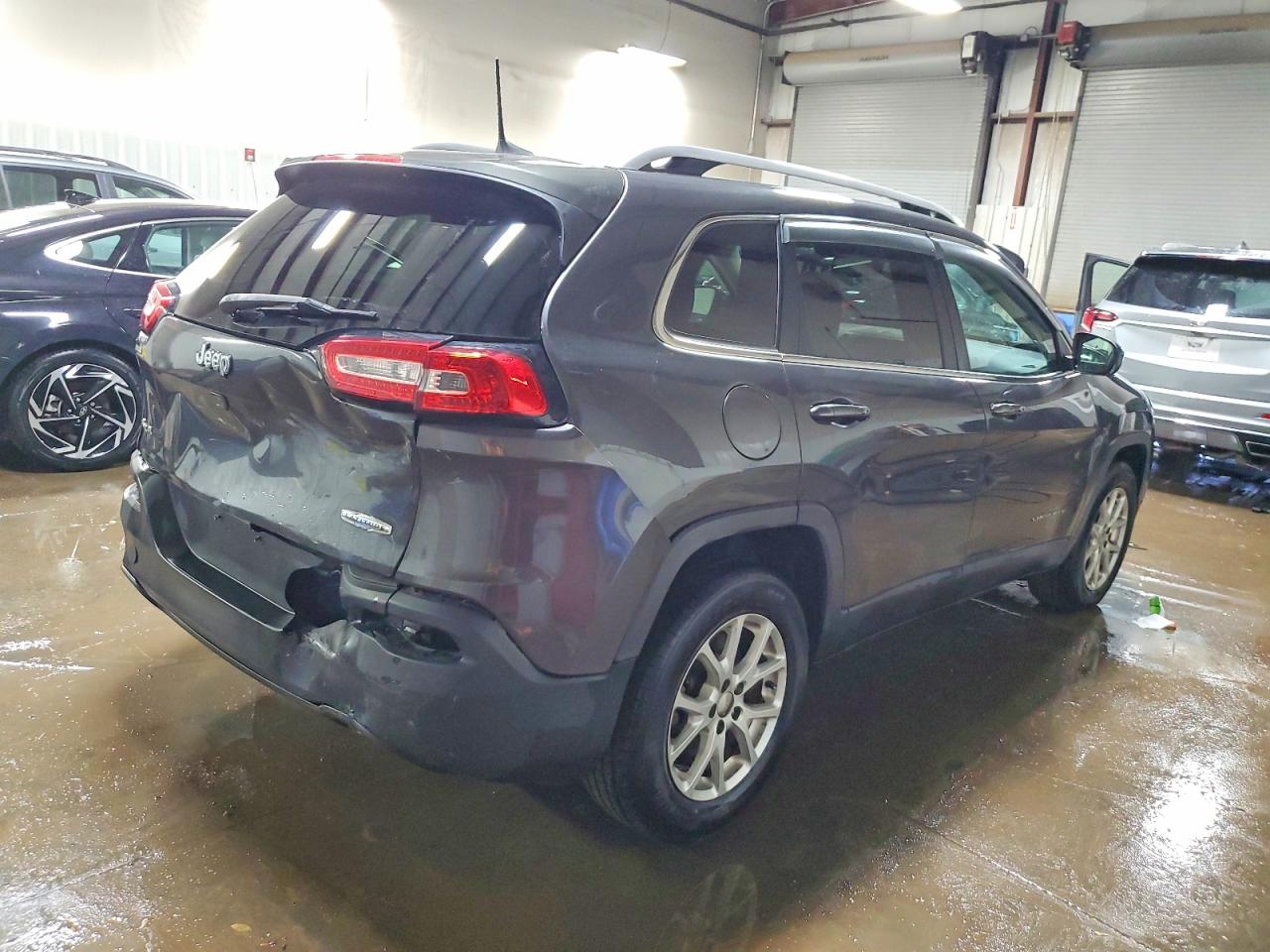 2016 JEEP CHEROKEE LATITUDE photo 3