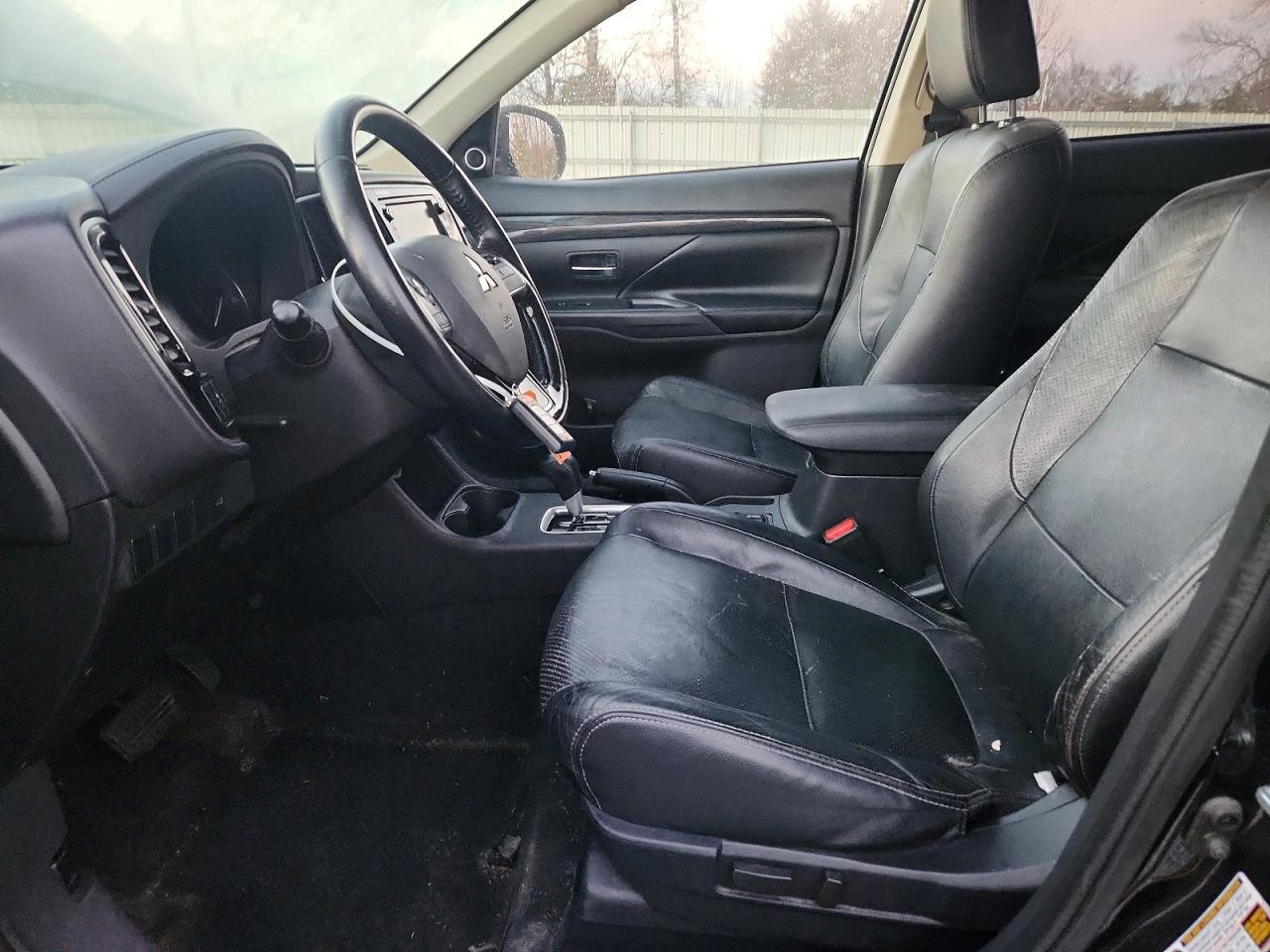 2016 MITSUBISHI OUTLANDER SE photo 13