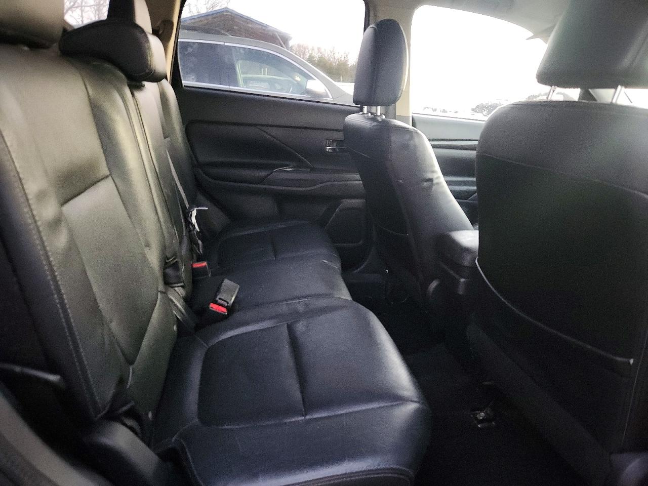 2016 MITSUBISHI OUTLANDER SE photo 21