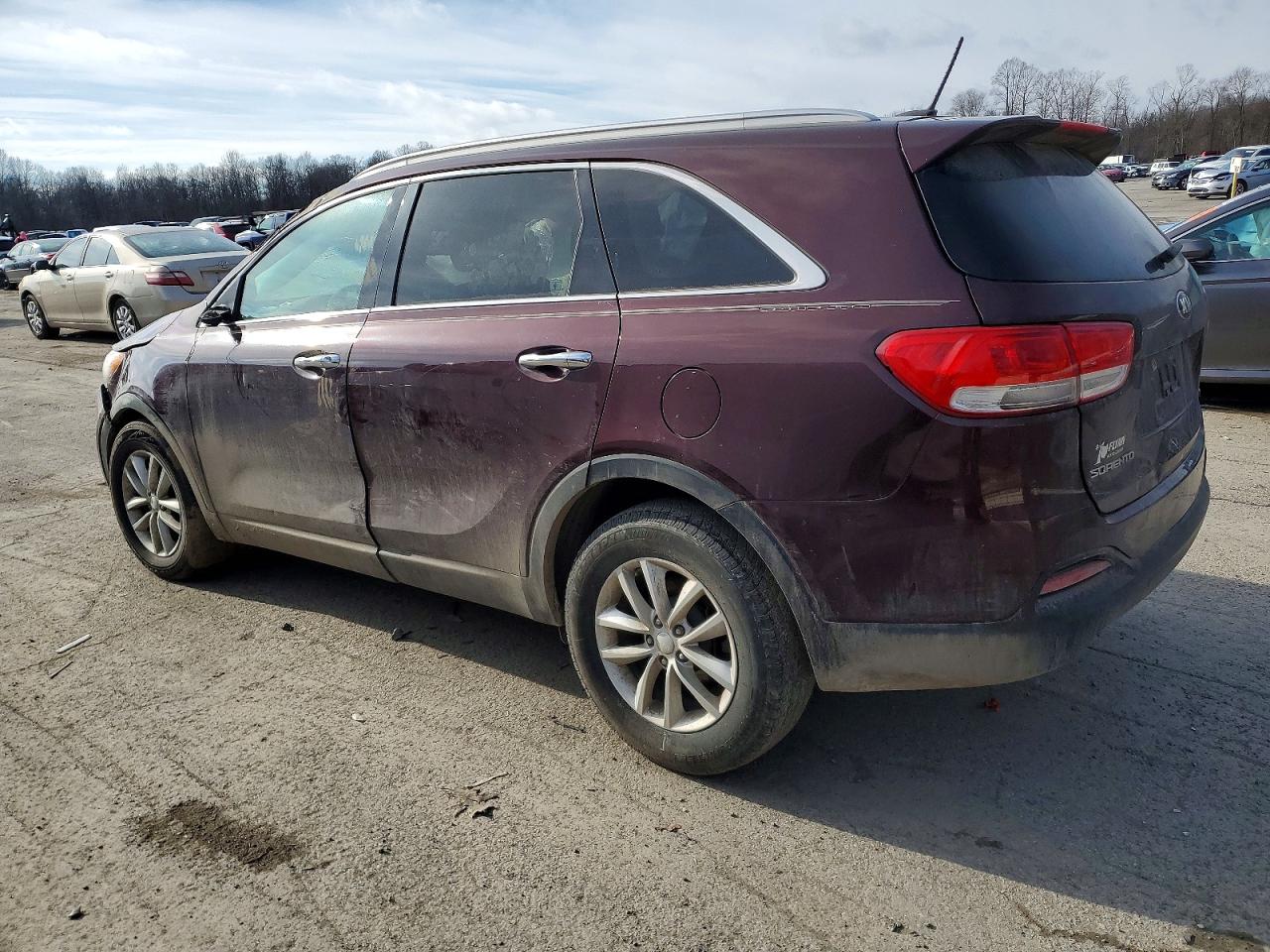 2017 KIA SORENTO LX photo 2
